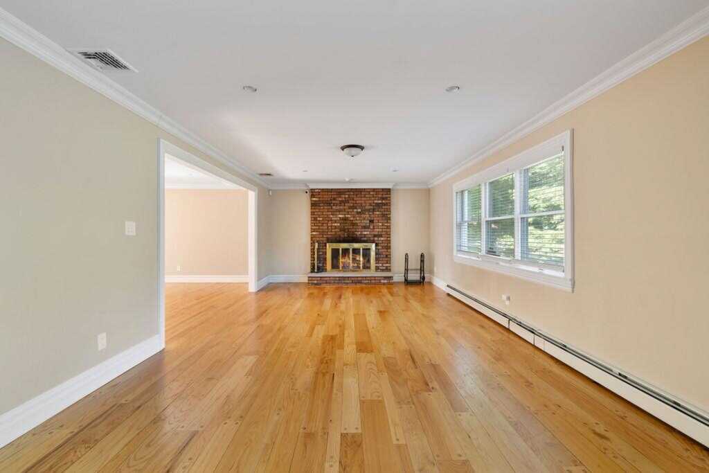 24 Westgate Road, Suffern, NY 10901 - Photo 6 of 49