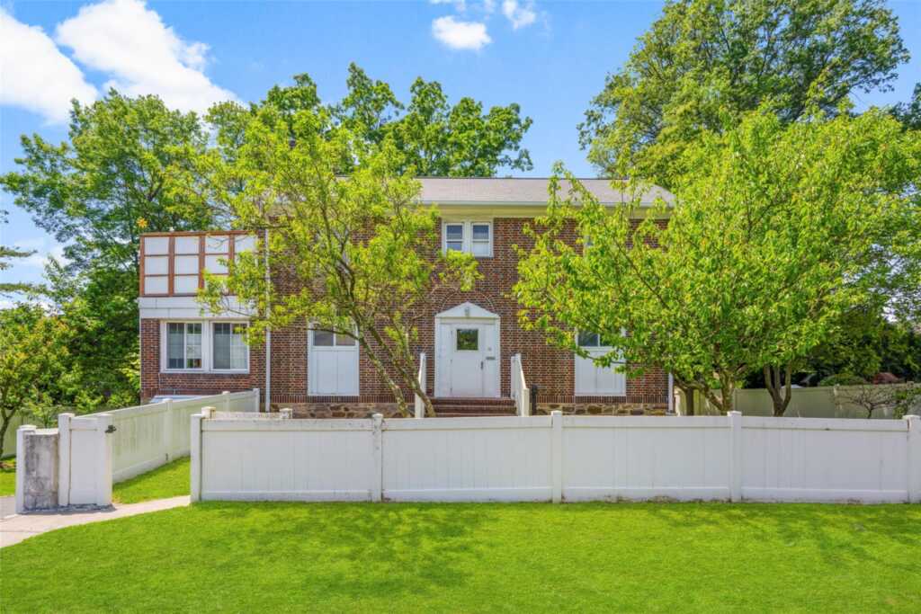 16 Wilson Drive, New Rochelle, NY 10801
