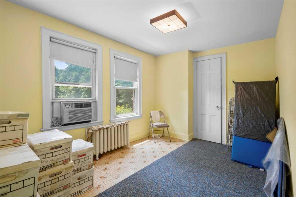 16 Wilson Drive, New Rochelle, NY 10801 - Photo 10 of 19