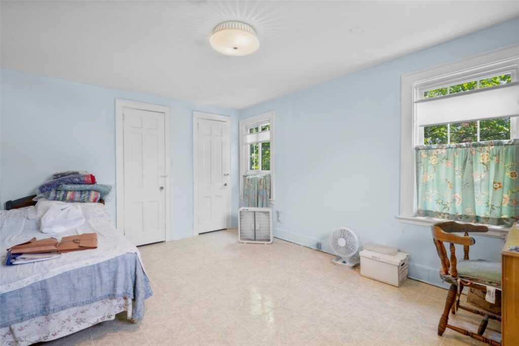 16 Wilson Drive, New Rochelle, NY 10801 - Photo 11 of 19