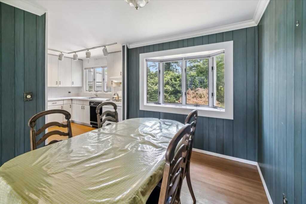 133 Carroll St, Pearl River, NY 10965 - Photo 11 of 24