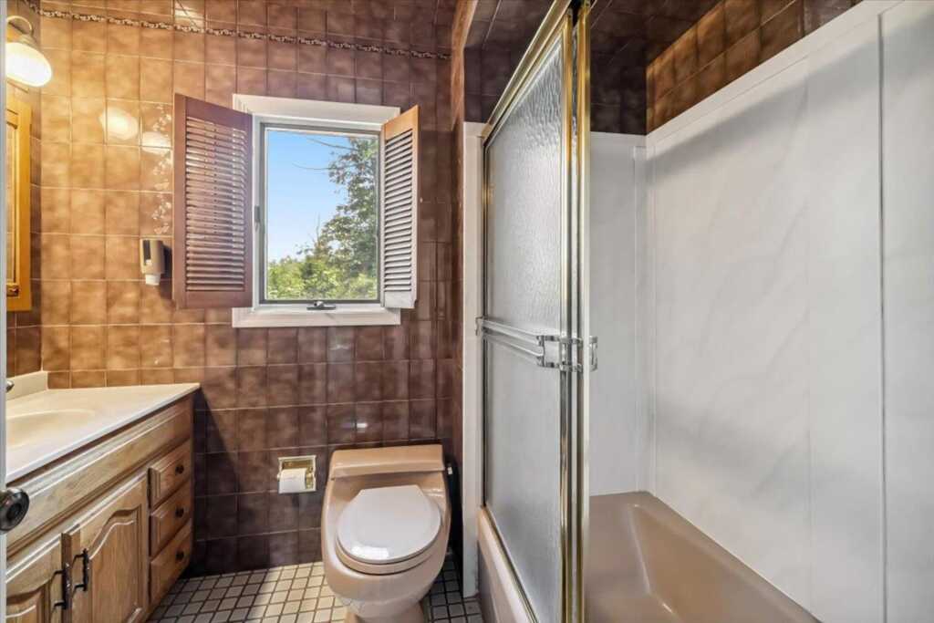 133 Carroll St, Pearl River, NY 10965 - Photo 23 of 24
