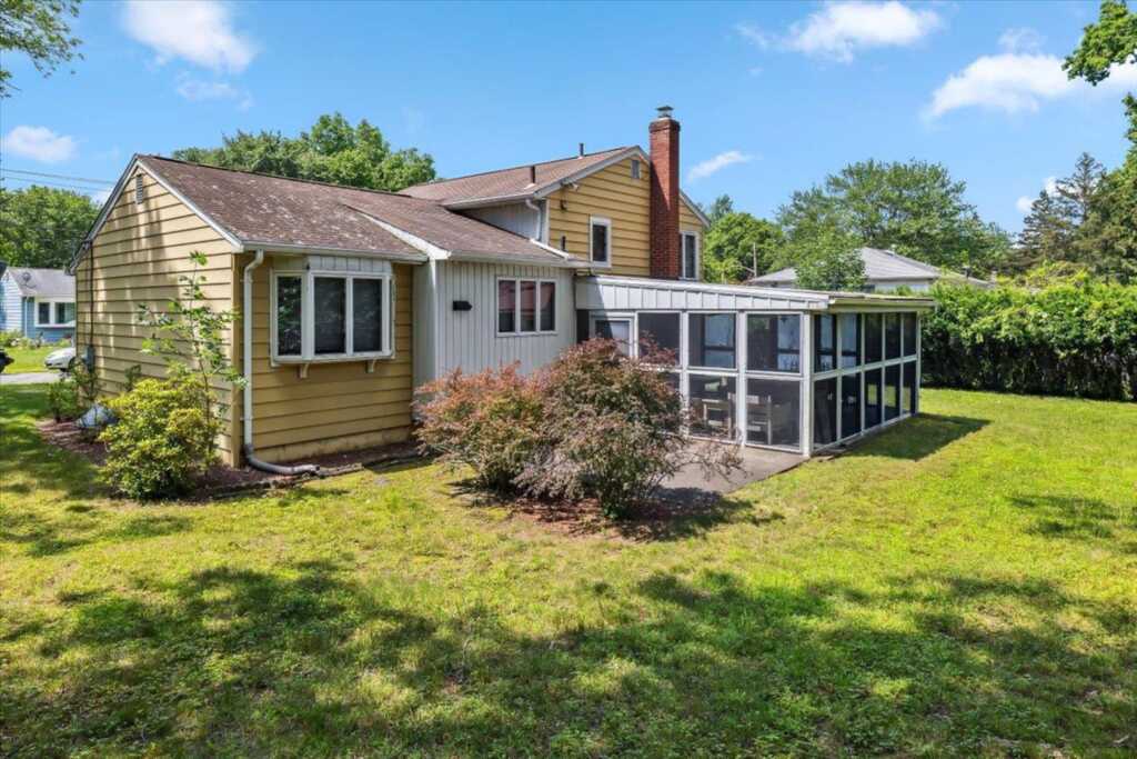 133 Carroll St, Pearl River, NY 10965 - Photo 24 of 24