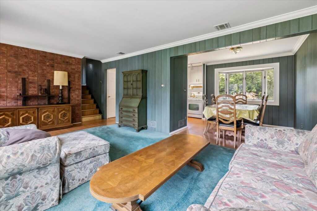 133 Carroll St, Pearl River, NY 10965 - Photo 6 of 24