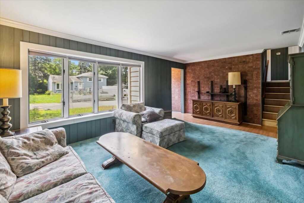 133 Carroll St, Pearl River, NY 10965 - Photo 7 of 24