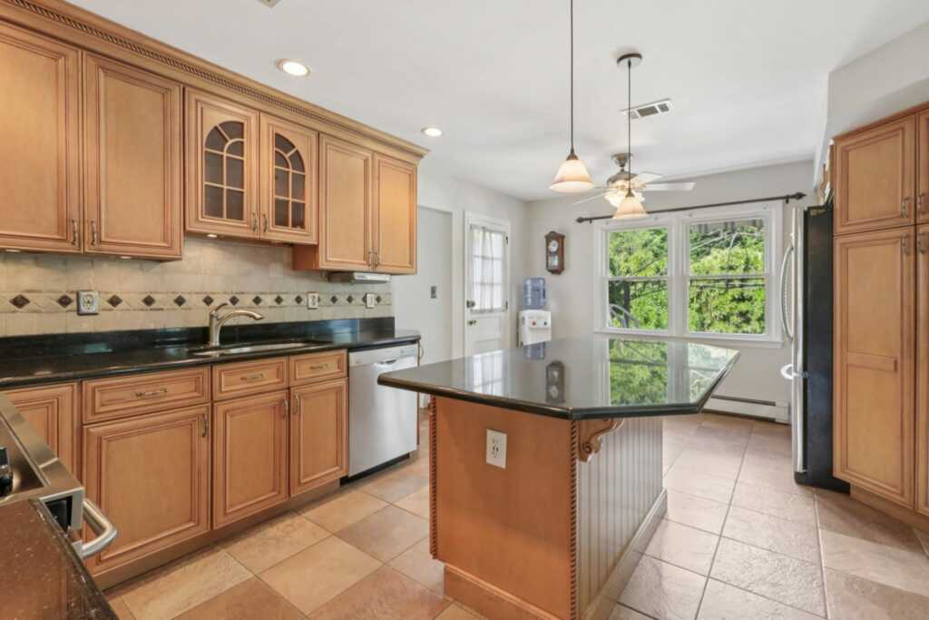 1 Martha Lane, Pearl River, NY 10965 - Photo 12 of 29
