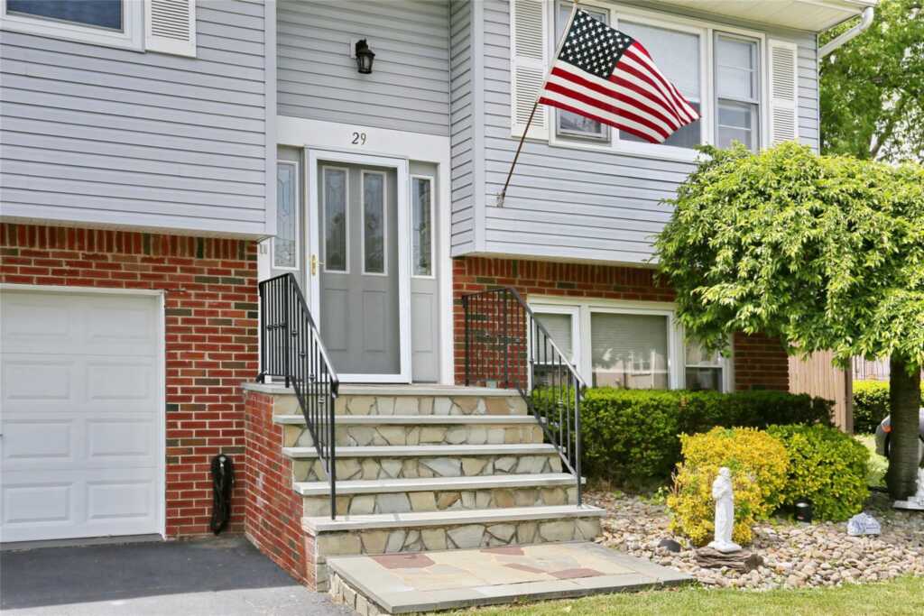29 Rockland Terrace, Suffern, NY 10901 - Photo 2 of 48