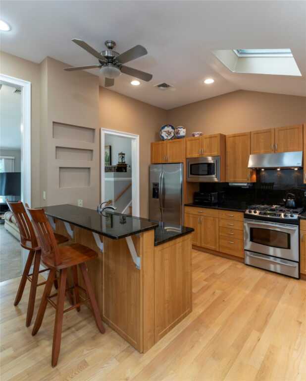 32 Stratford Place, New City, NY 10956 - Photo 7 of 28