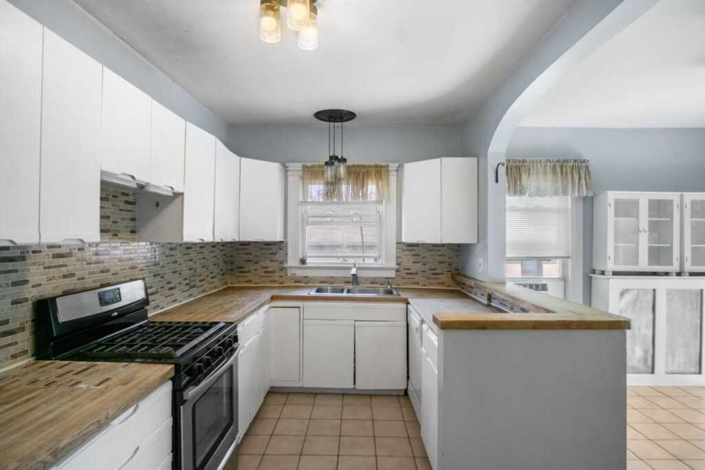 21 Cornelison Avenue, Nyack, NY 10960 - Photo 10 of 36
