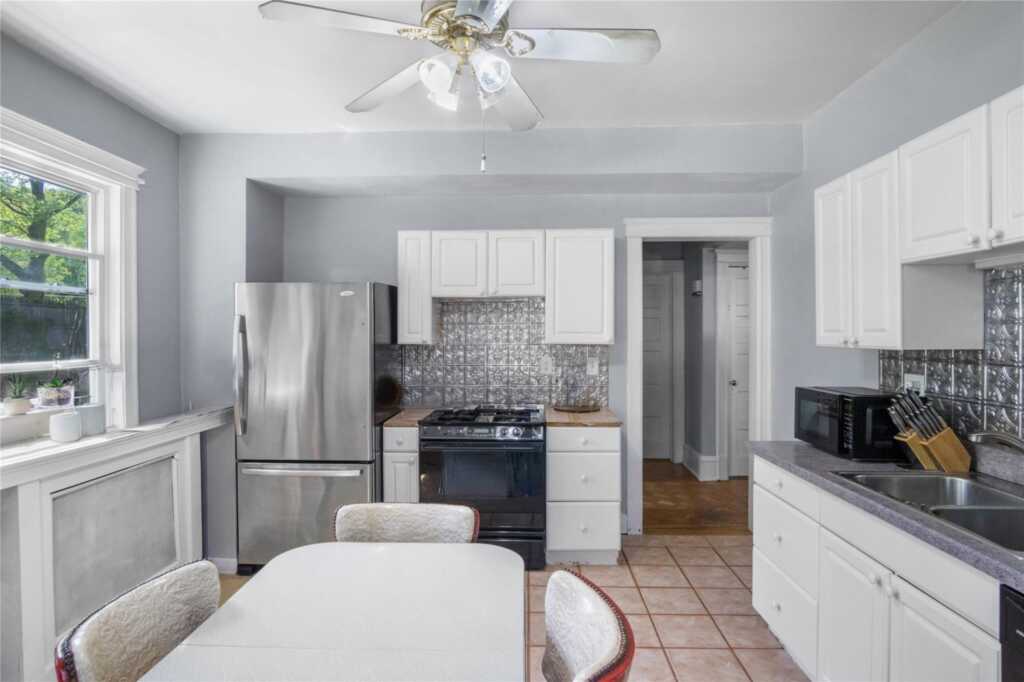 21 Cornelison Avenue, Nyack, NY 10960 - Photo 27 of 36