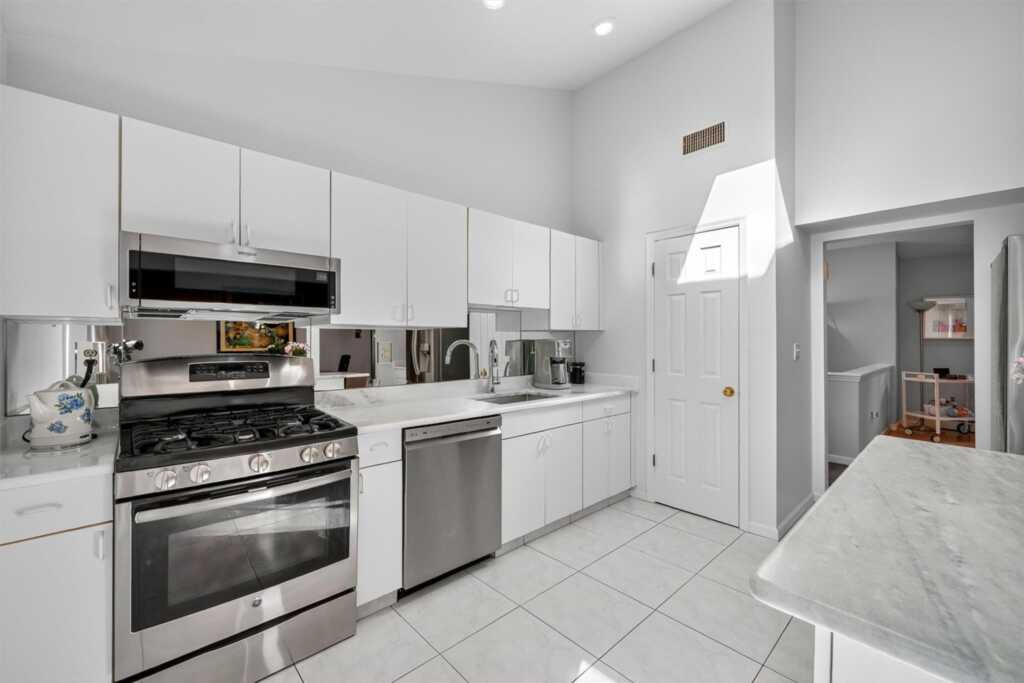 1 Paddock Lane, Suffern, NY 10901 - Photo 14 of 28