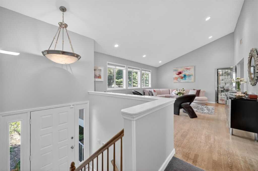 1 Paddock Lane, Suffern, NY 10901 - Photo 3 of 28