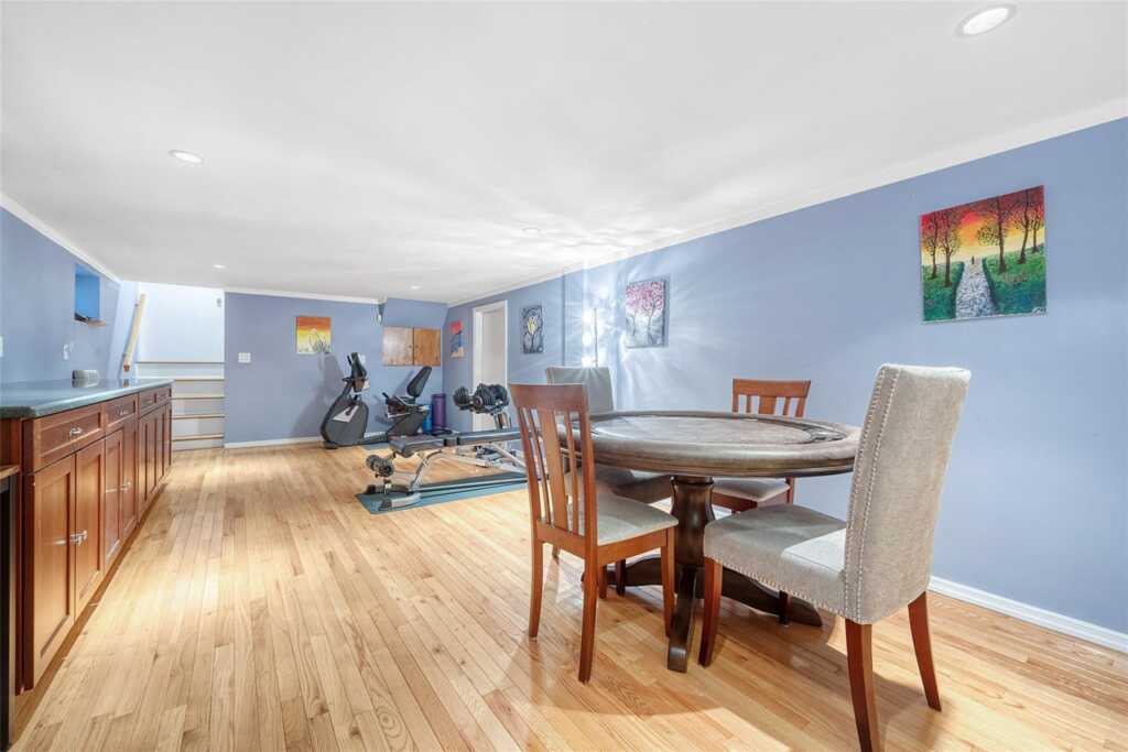 21 Winding Brook Road, New Rochelle, NY 10804 - Photo 27 of 46