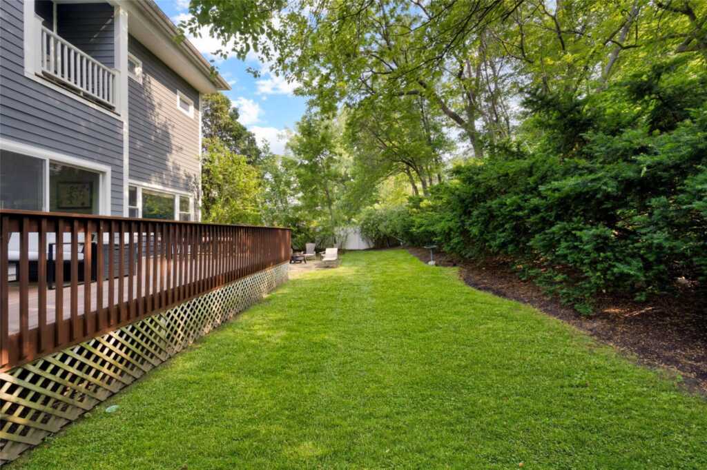 21 Winding Brook Road, New Rochelle, NY 10804 - Photo 29 of 46