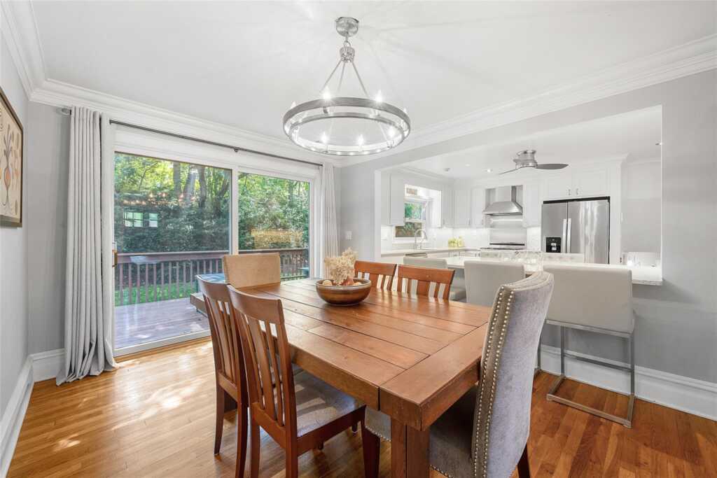 21 Winding Brook Road, New Rochelle, NY 10804 - Photo 6 of 46
