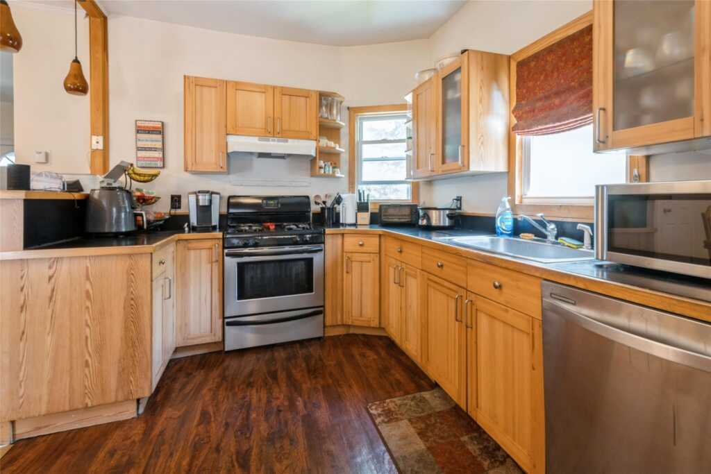 43 Maple Avenue, Suffern, NY 10901 - Photo 5 of 21