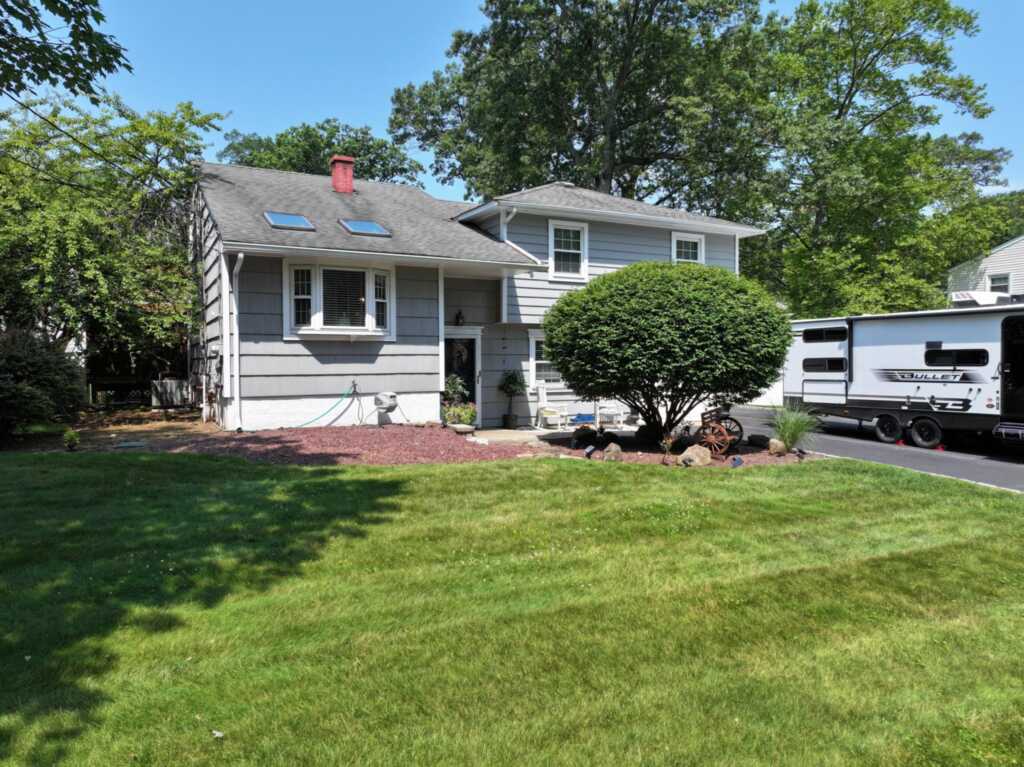 114 Shetland Drive, New City, NY 10956 - Photo 2 of 40