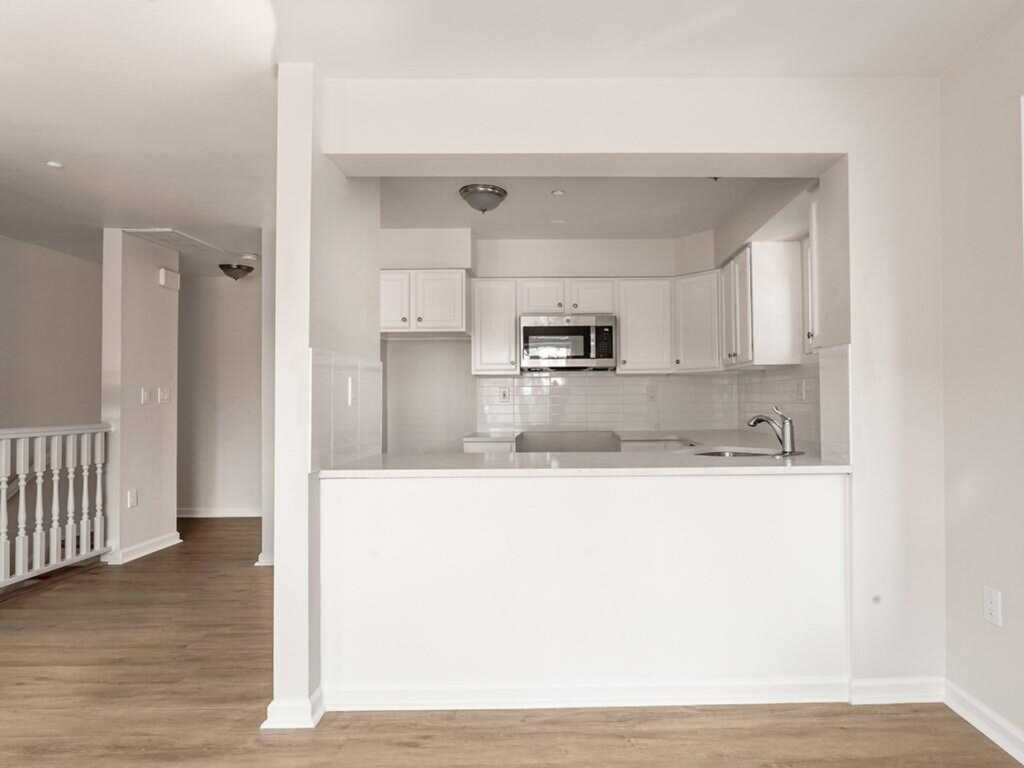 510 Westchester Avenue, Rye, NY 10573 - Photo 2 of 10