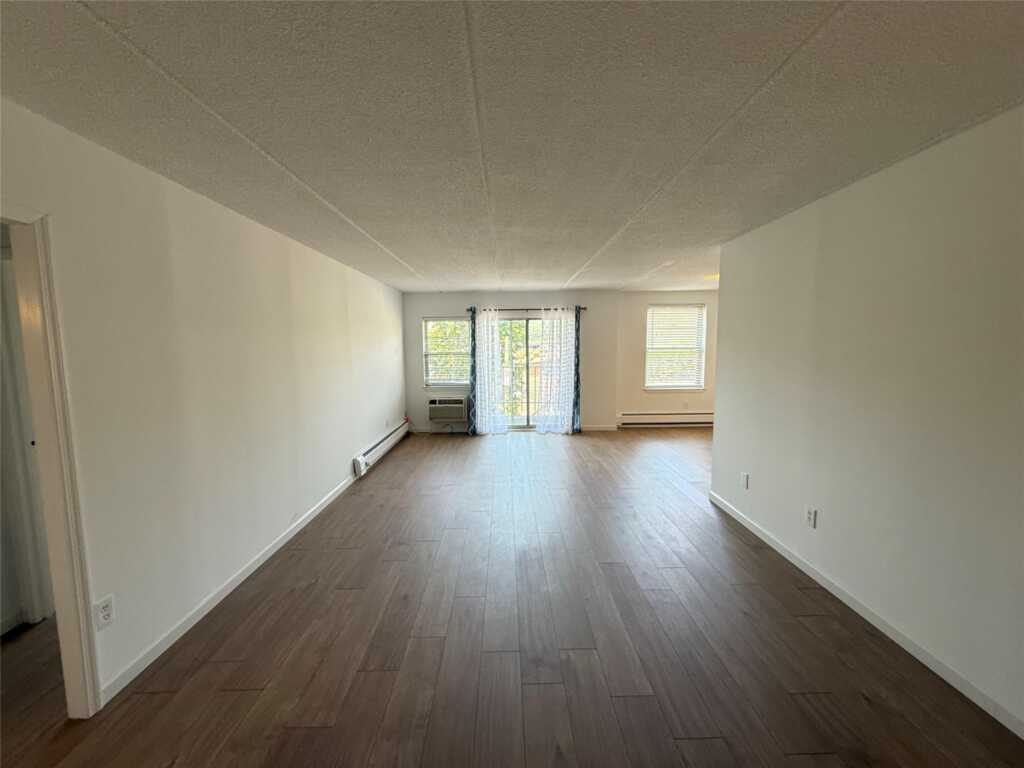 35 Park Avenue, Unit #3D, Suffern, NY 10901 - Photo 4 of 10