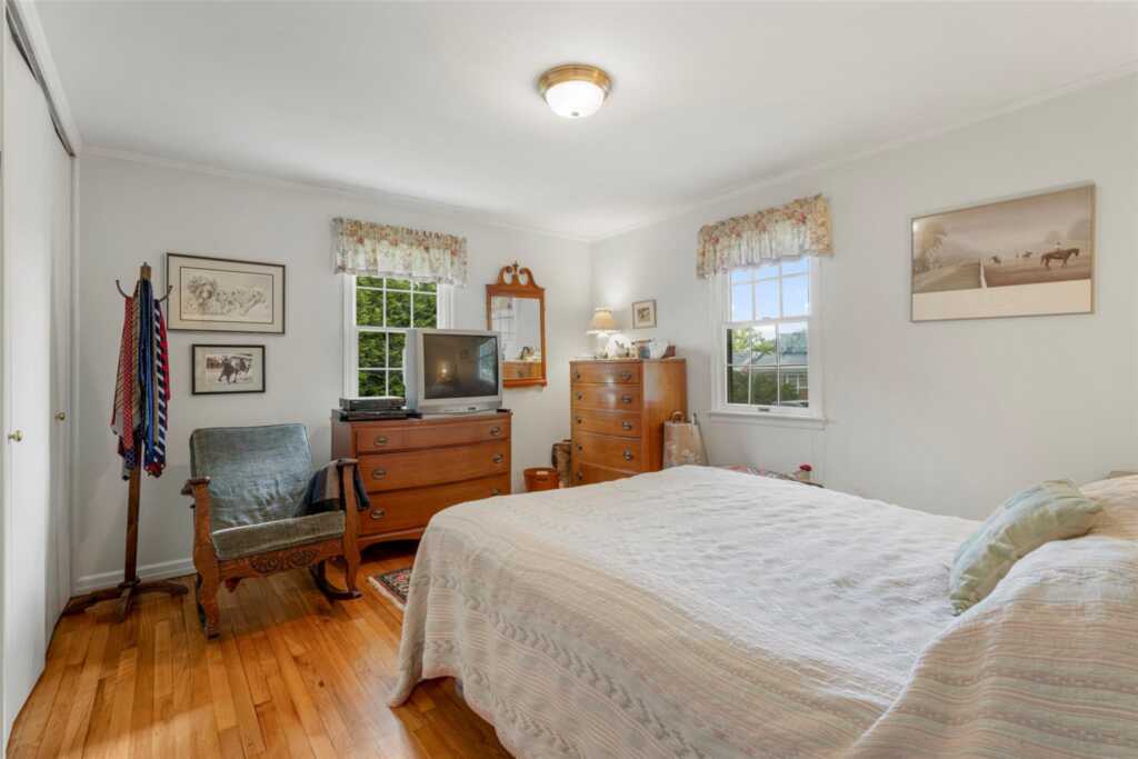 16 Ria Drive, White Plains, NY 10605 - Photo 19 of 31