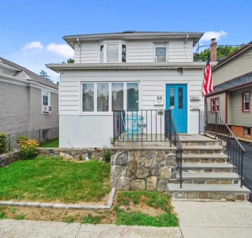 28 Acorn Terrace, Unit #1, New Rochelle, NY 10801