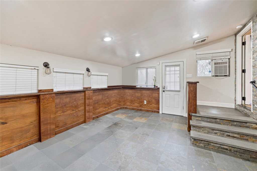 83 Hall Avenue, New City, NY 10956 - Photo 3 of 23