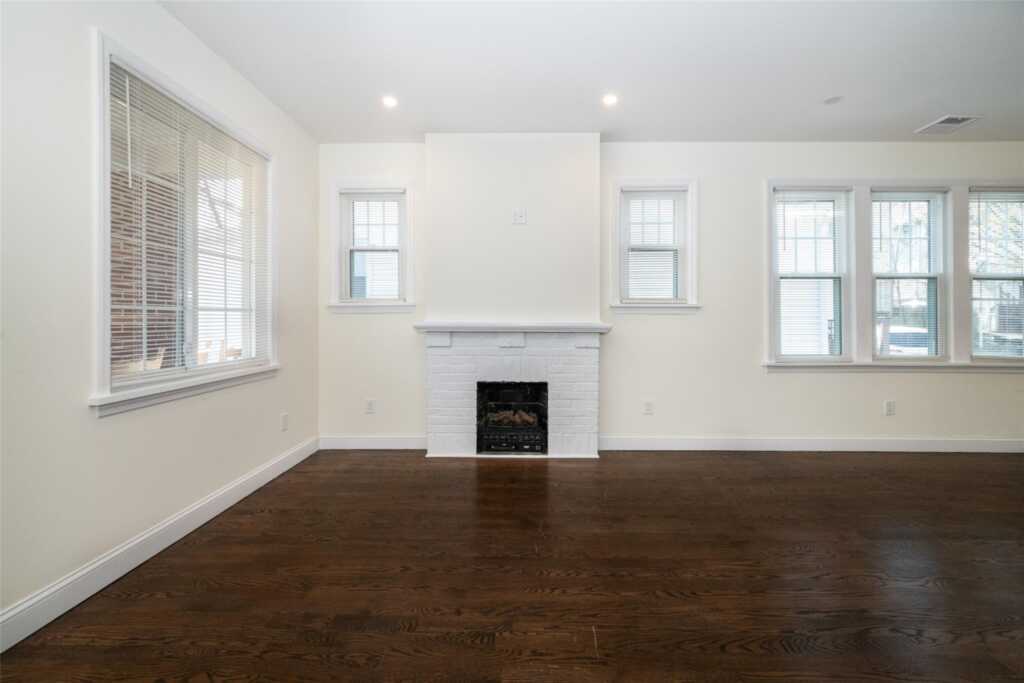 187 Pelham Road, New Rochelle, NY 10805 - Photo 10 of 26