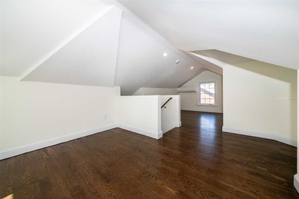 187 Pelham Road, New Rochelle, NY 10805 - Photo 19 of 26