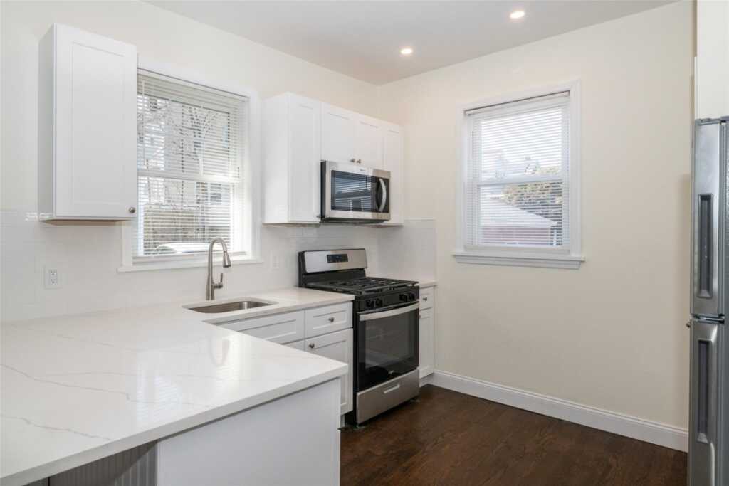 187 Pelham Road, New Rochelle, NY 10805 - Photo 6 of 26