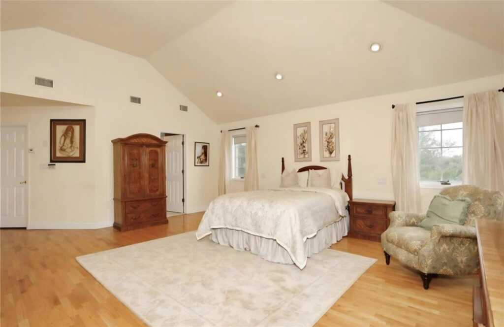 18 Mesa Place, Nanuet, NY 10954 - Photo 23 of 34