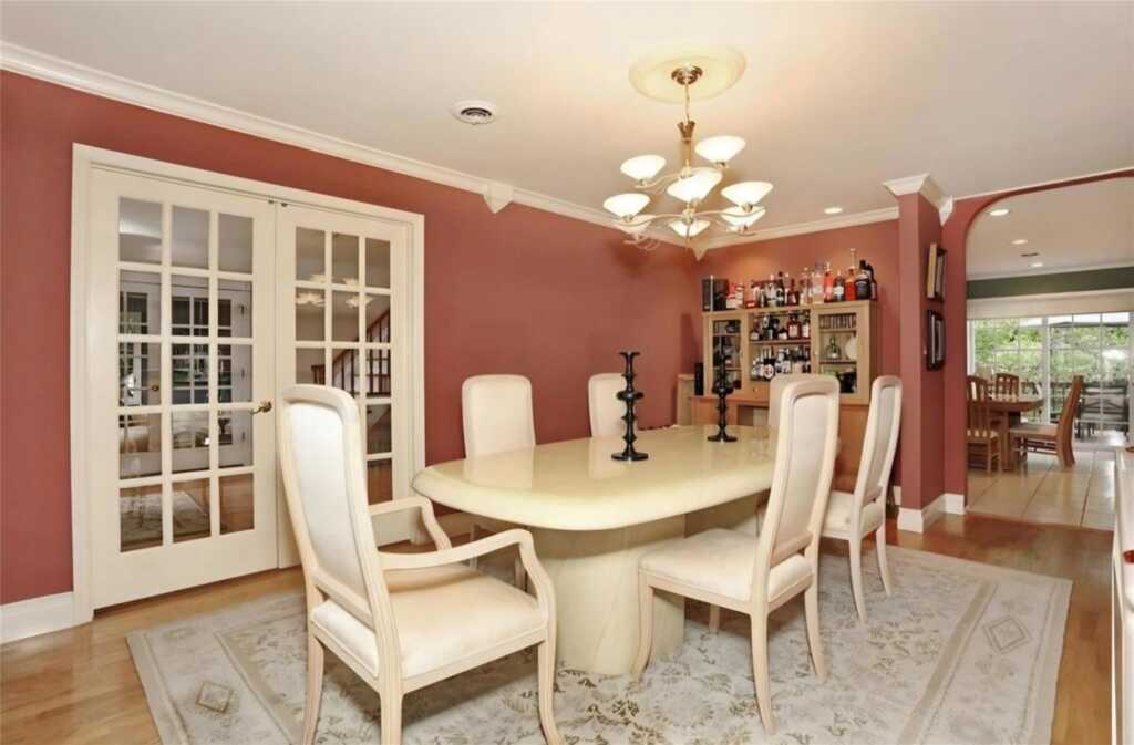18 Mesa Place, Nanuet, NY 10954 - Photo 7 of 34