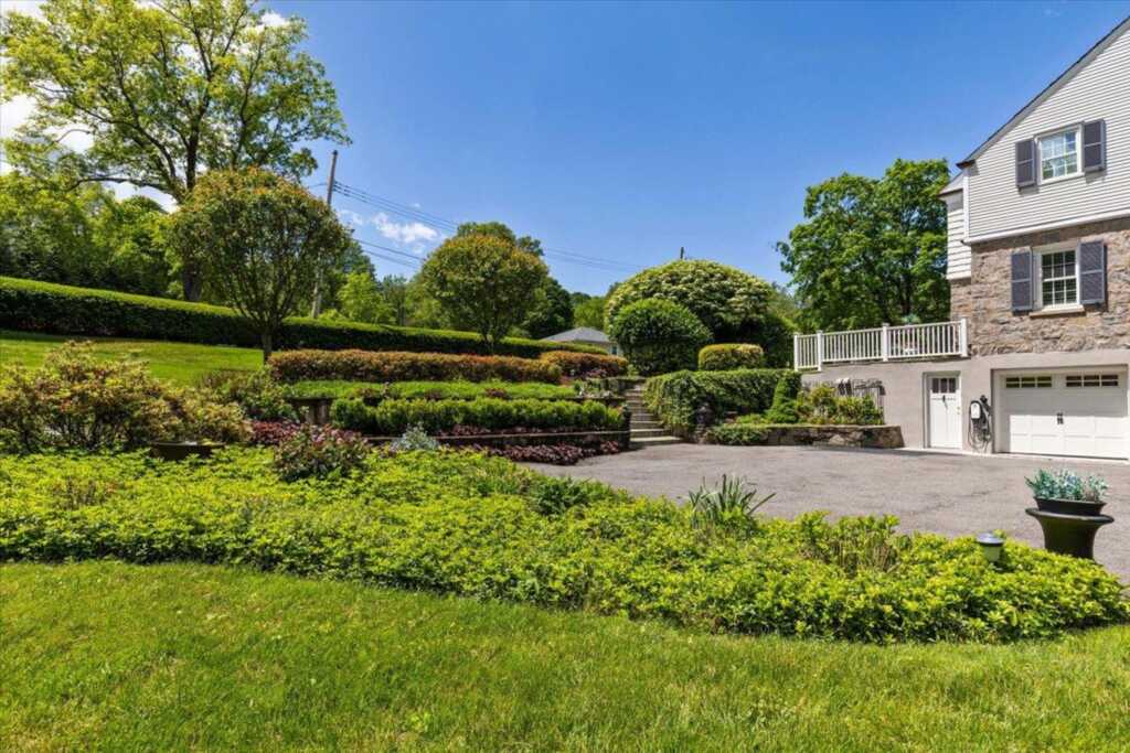 31 Colonial Road, White Plains, NY 10605 - Photo 24 of 31