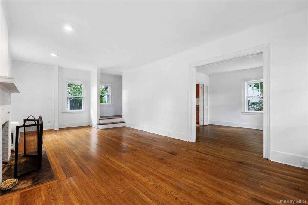 15 Roosevelt Avenue, Rye, NY 10580 - Photo 3 of 30