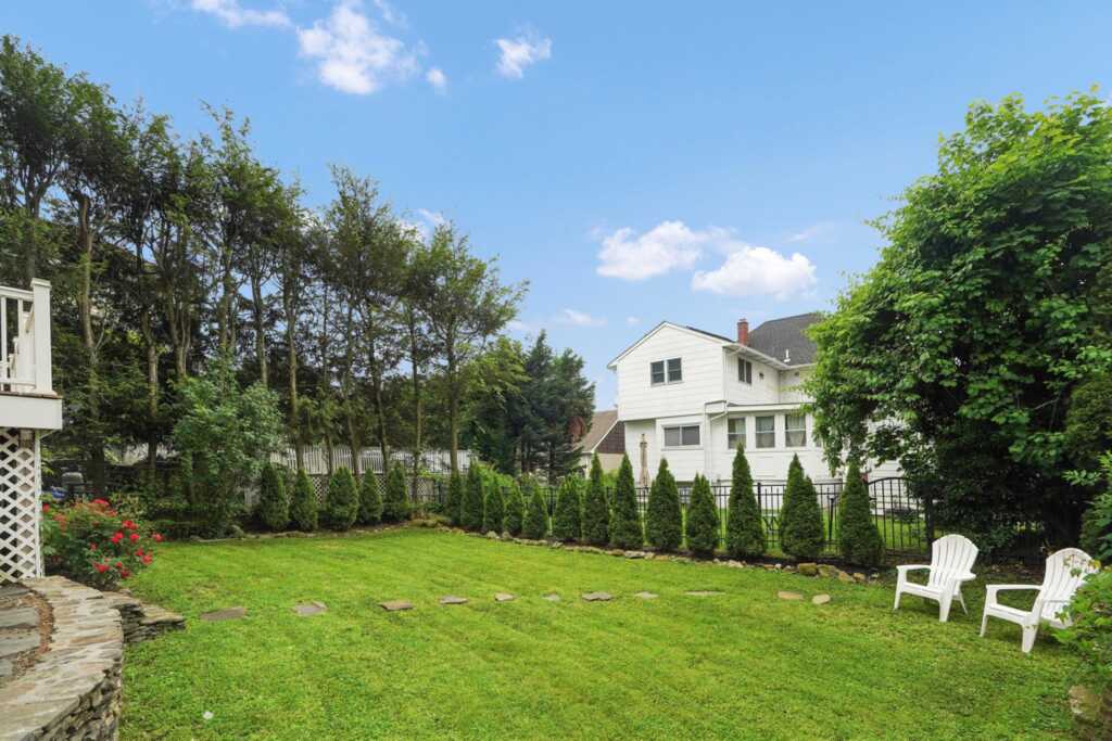 410 Hunter Street, Rye, NY 10543 - Photo 36 of 41