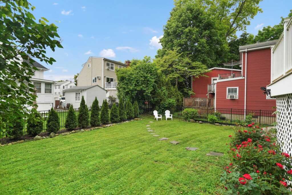 410 Hunter Street, Rye, NY 10543 - Photo 37 of 41
