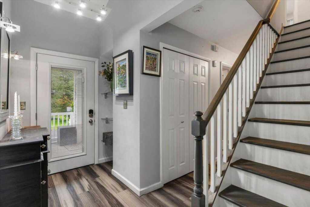 82 Wood Hollow Lane, New Rochelle, NY 10804 - Photo 21 of 32