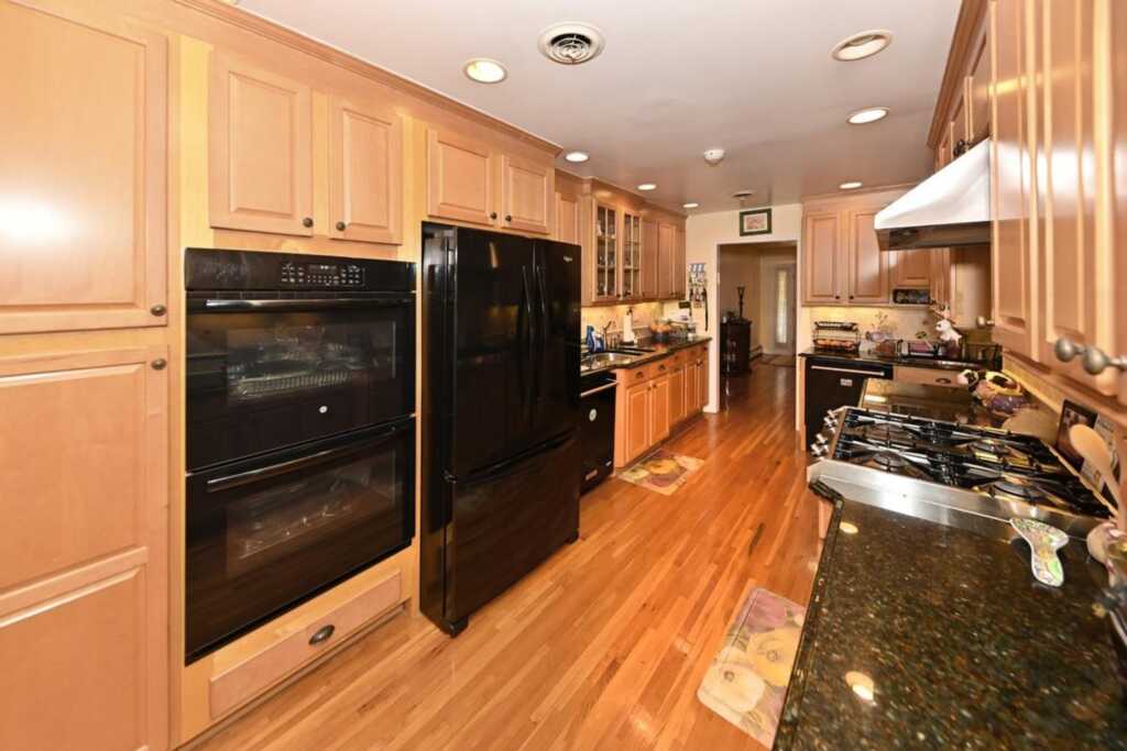 17 Stemmer Lane, Suffern, NY 10901 - Photo 13 of 28