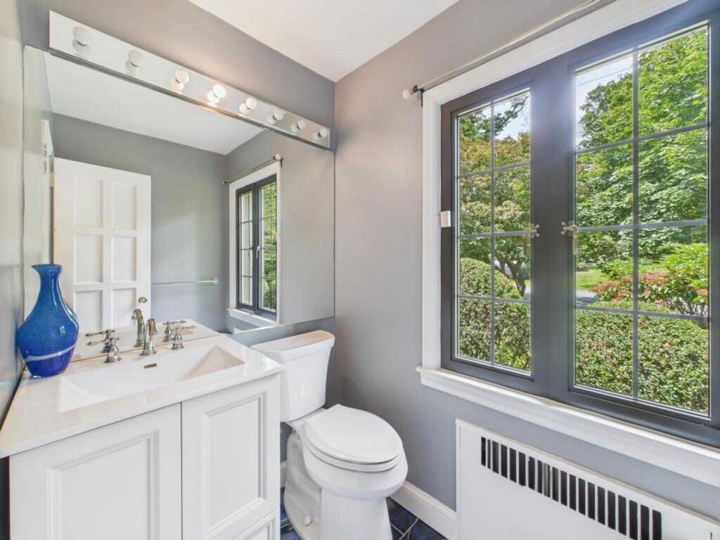 75 Lord Kitchener Road, New Rochelle, NY 10804 - Photo 24 of 47