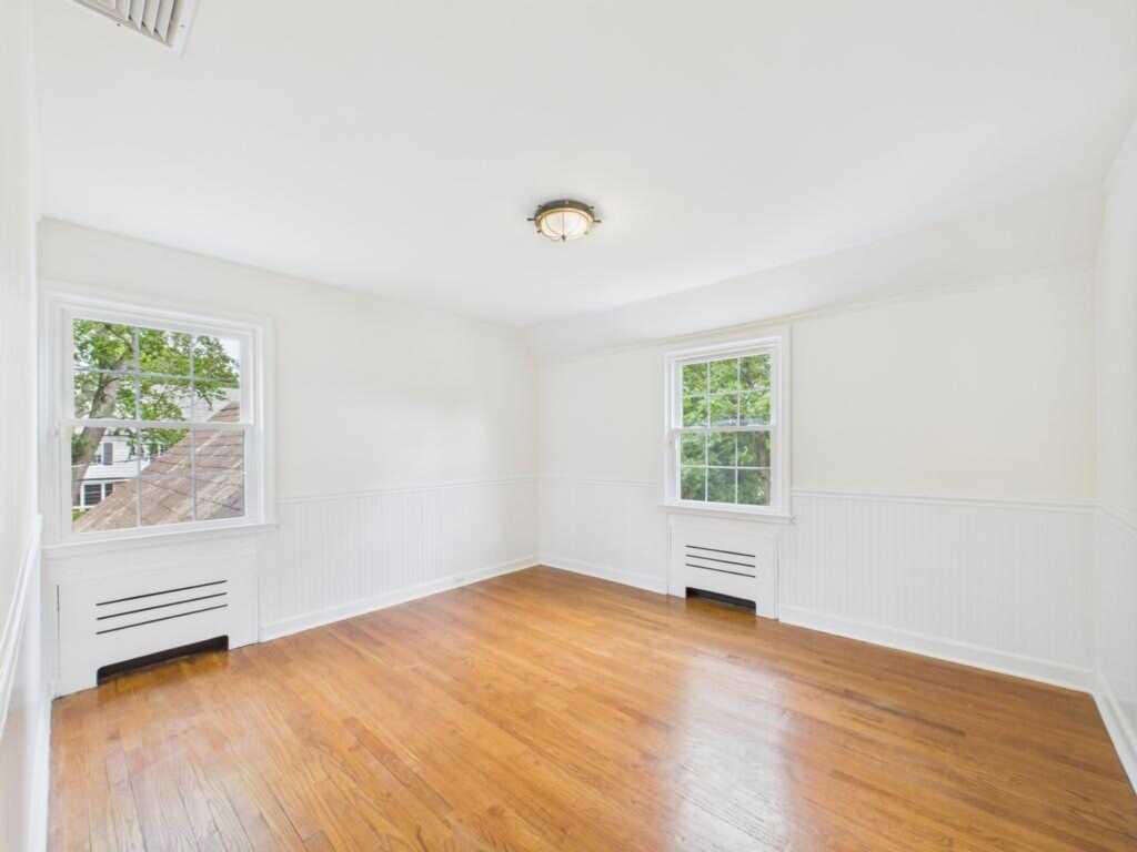 75 Lord Kitchener Road, New Rochelle, NY 10804 - Photo 29 of 47