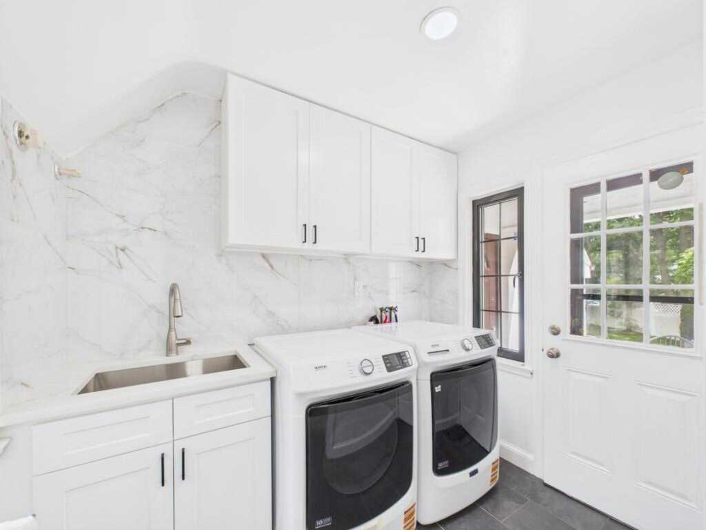 75 Lord Kitchener Road, New Rochelle, NY 10804 - Photo 5 of 47