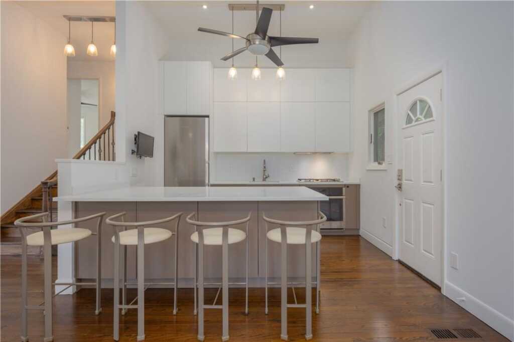 691 Wilmot Road, New Rochelle, NY 10583 - Photo 7 of 29