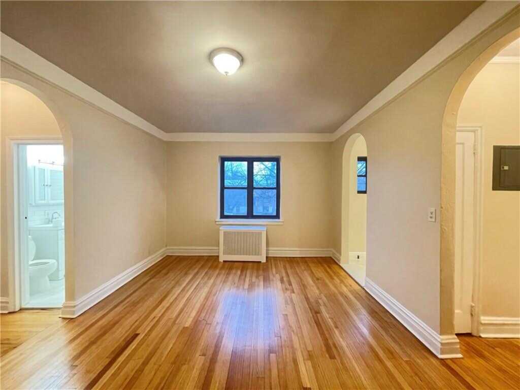 110 Stonelea Place, Unit #2F, New Rochelle, NY 10801 - Photo 13 of 16
