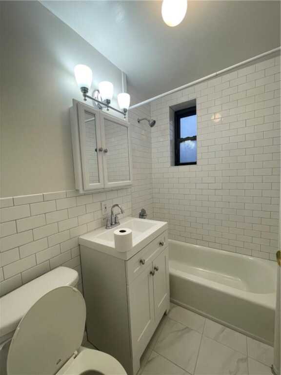 110 Stonelea Place, Unit #2F, New Rochelle, NY 10801 - Photo 14 of 16