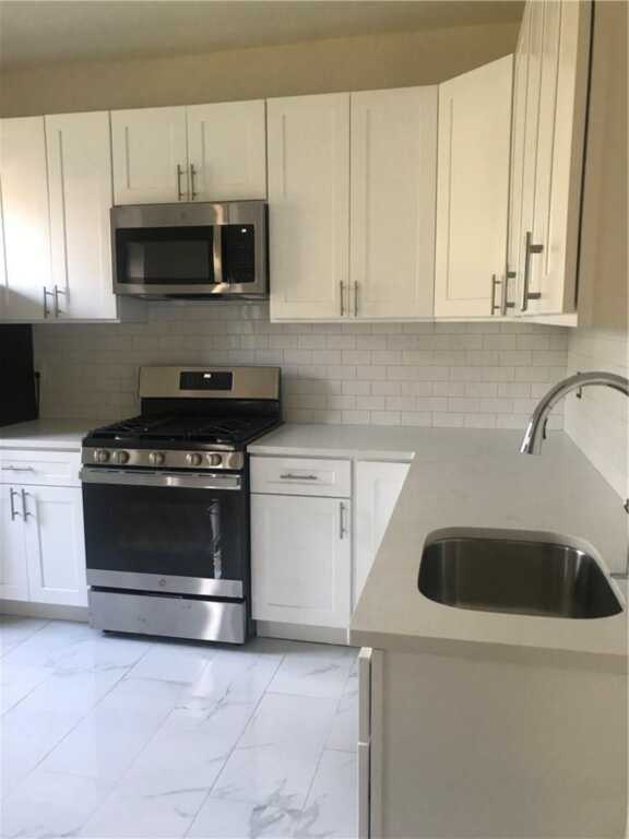 110 Stonelea Place, Unit #2F, New Rochelle, NY 10801 - Photo 3 of 16