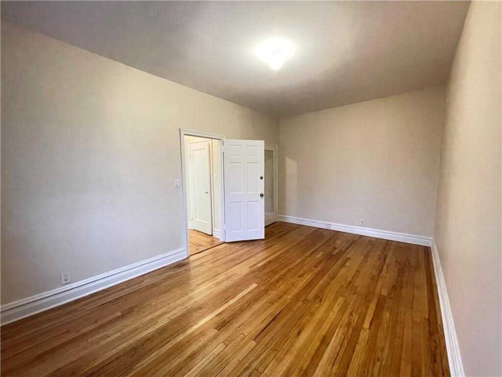 110 Stonelea Place, Unit #2F, New Rochelle, NY 10801 - Photo 8 of 16
