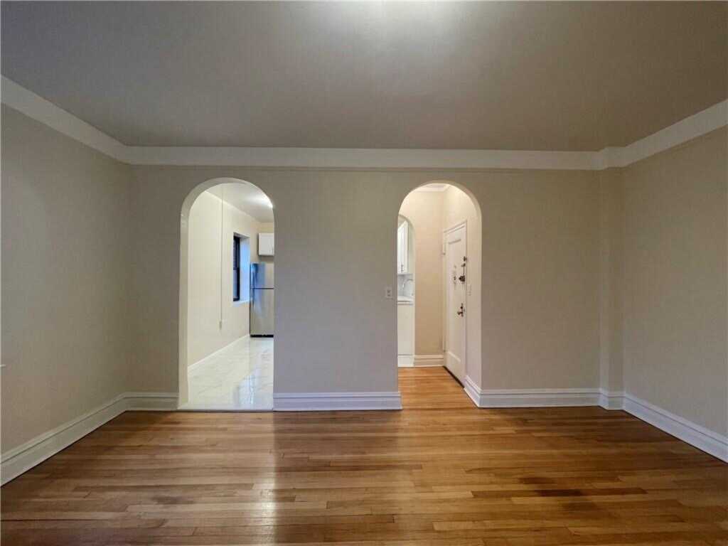 110 Stonelea Place, Unit #2F, New Rochelle, NY 10801 - Photo 9 of 16