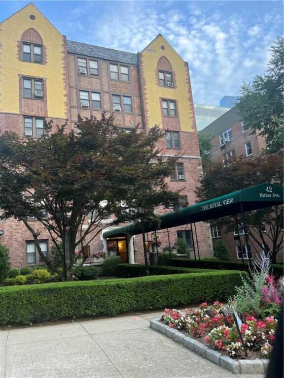 42 Barker Avenue, Unit #4G, White Plains, NY 10601