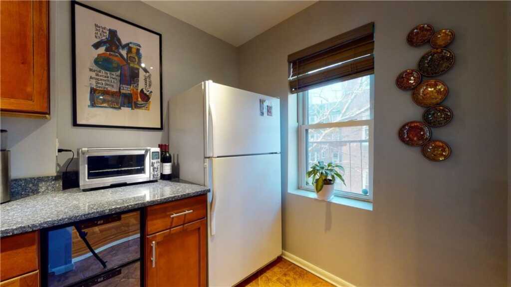 42 Barker Avenue, Unit #4G, White Plains, NY 10601 - Photo 9 of 22