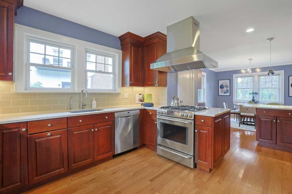 48 Faneuil Place, New Rochelle, NY 10801 - Photo 15 of 48