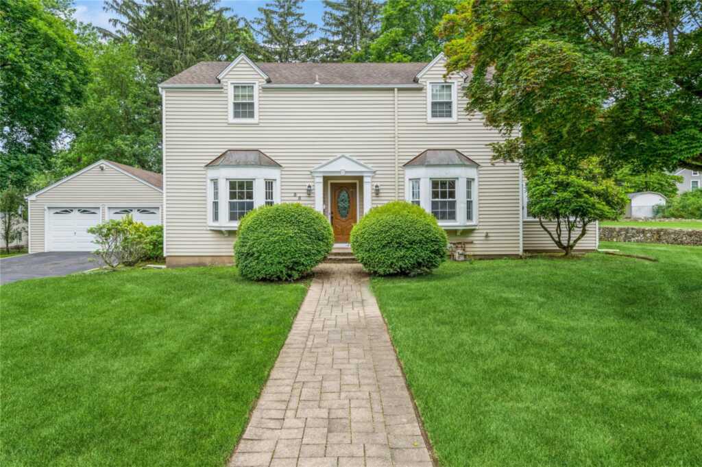 35 Glenwood Road, New City, NY 10956